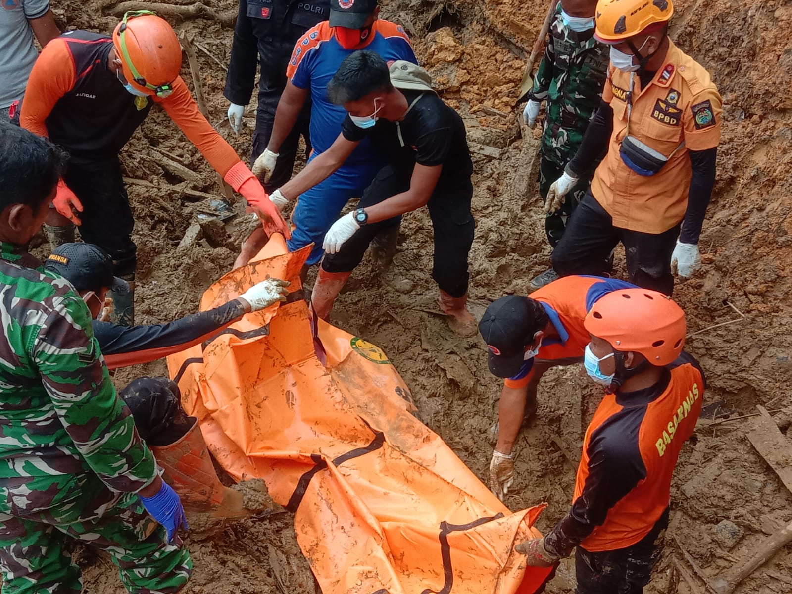 Dua Korban Banjir Bandang di Desa Bair Tapteng Ditemukan 1 IMG 20251213 WA0079