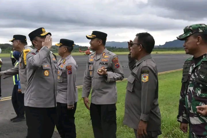 Wakapolri Pastikan Percepatan Penanganan Pasca Bencana Tapteng 3 IMG 20251227 WA0025