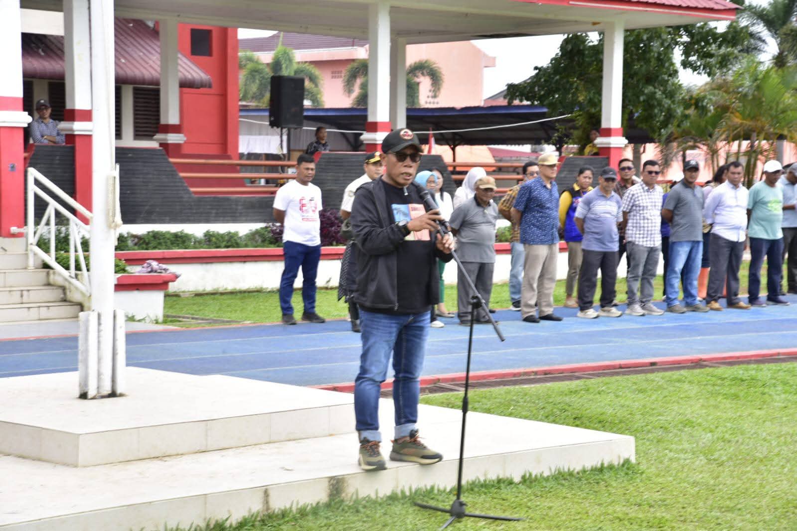 Percepat Pemulihan Pascabencana, Bupati Tapteng BKO-kan ASN ke Kecamatan 1 IMG 20251228 WA0065
