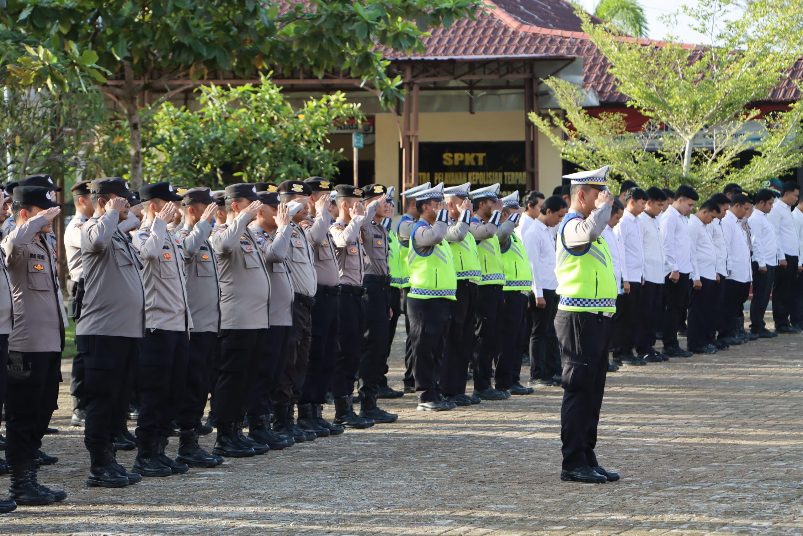 Kapolres AKBP Alan: 80 Persen Personel Polres Tapteng Terdampak Bencana 2 IMG 20260112 WA0022 scaled