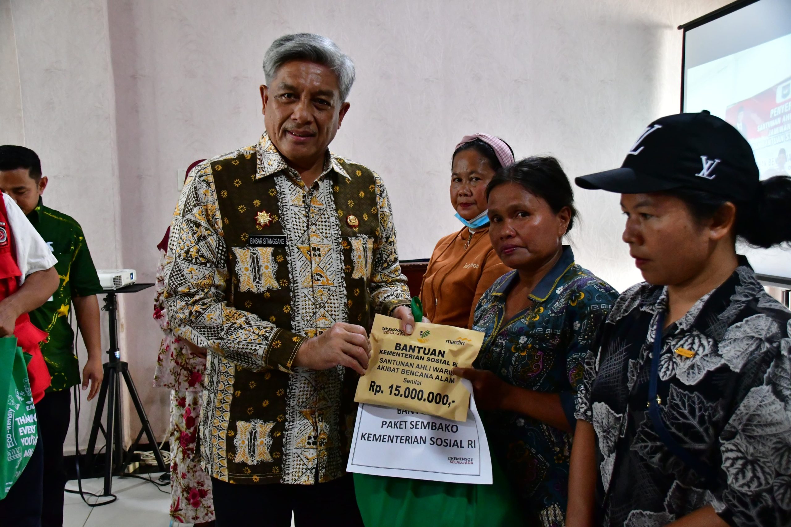 Ahli Waris Korban Banjir Bandang Tapteng Terima Santunan 1 IMG 20260307 WA0007 scaled