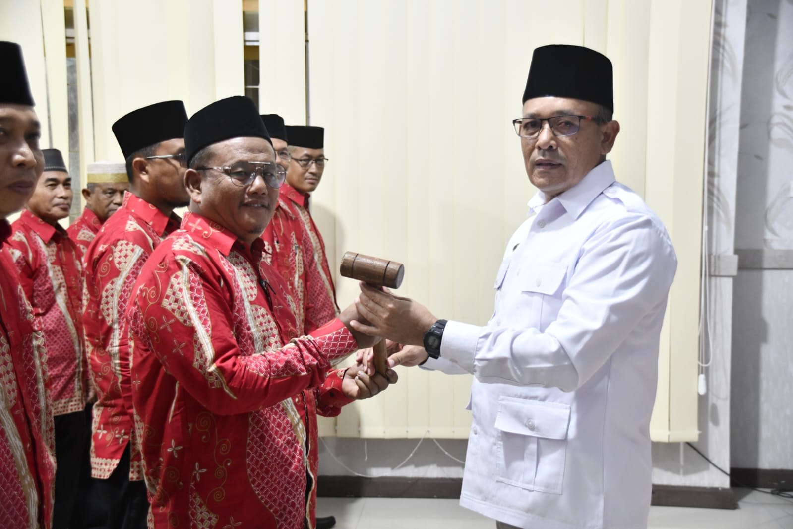 Wakil Bupati Tapteng Lantik Dewan Hakim MTQ ke-51 1 IMG 20260524 WA0019