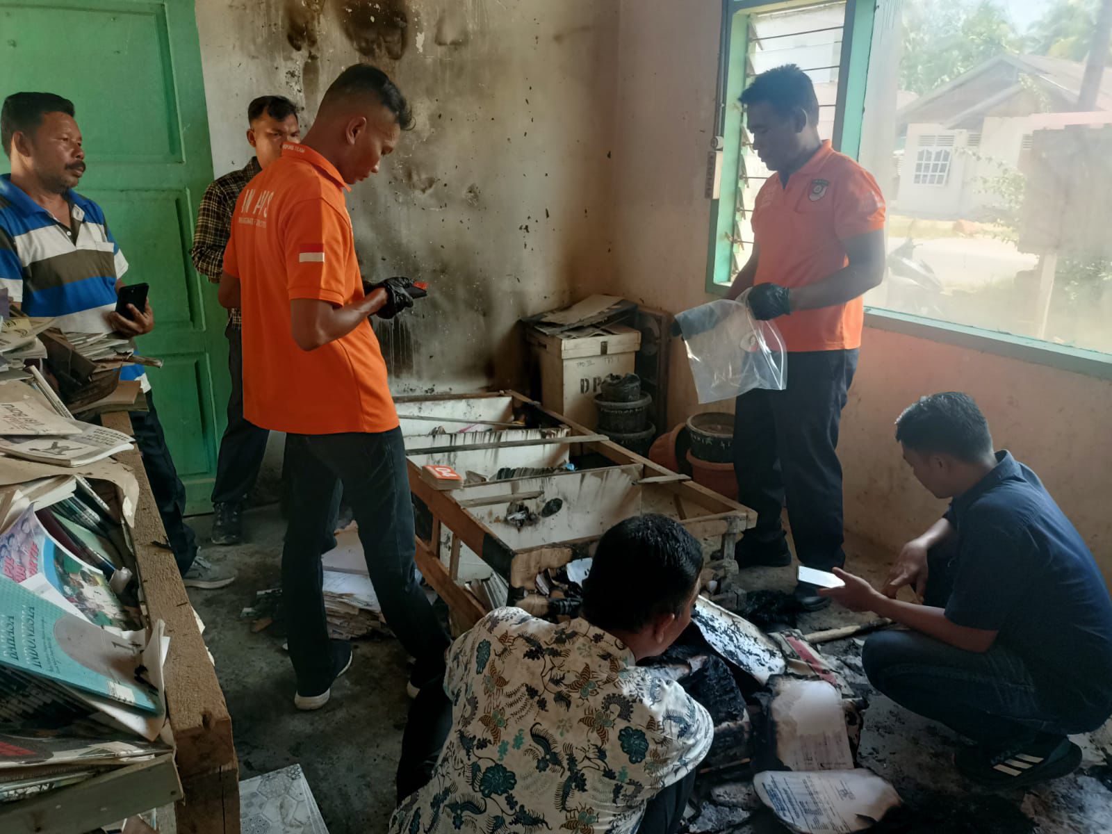 Penjelasan Polisi Terkait Insiden Kantor Lurah di Tapteng Terbakar 1 WhatsApp Image 2026 04 30 at 02.58.50