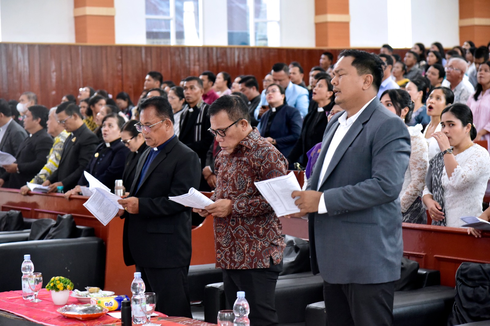 Hadiri Perayaan Paskah Raya Gamki, Bupati Masinton: Paskah Simbol Kebangkitan 2 WhatsApp Image 2026 05 01 at 07.46.04 1