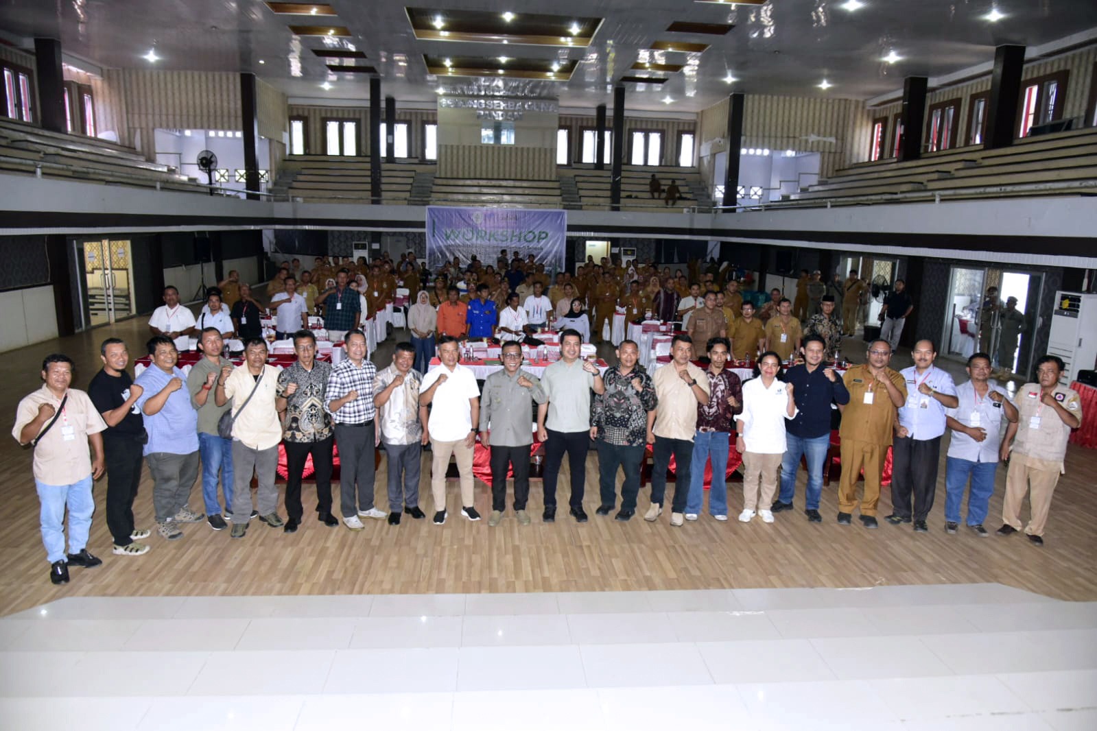 Pascabencana Tapteng, Bupati Masinton Tegaskan Paradigma Baru Pembangunan Berbasis Mitigasi 2 WhatsApp Image 2026 05 12 at 06.09.15