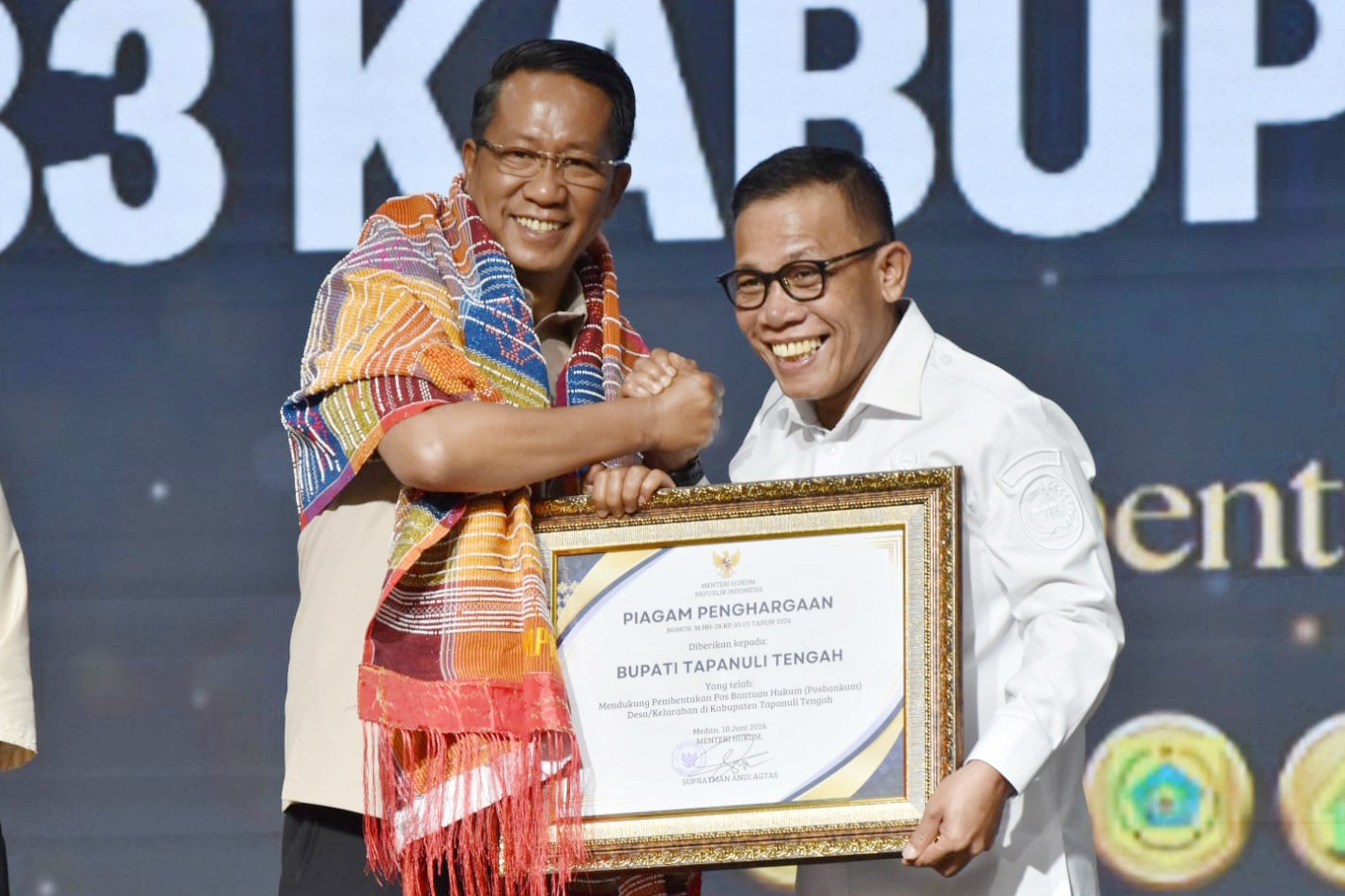 Bupati Masinton Terima Penghargaan dari Kementerian Hukum 1 WhatsApp Image 2026 06 10 at 21.43.29