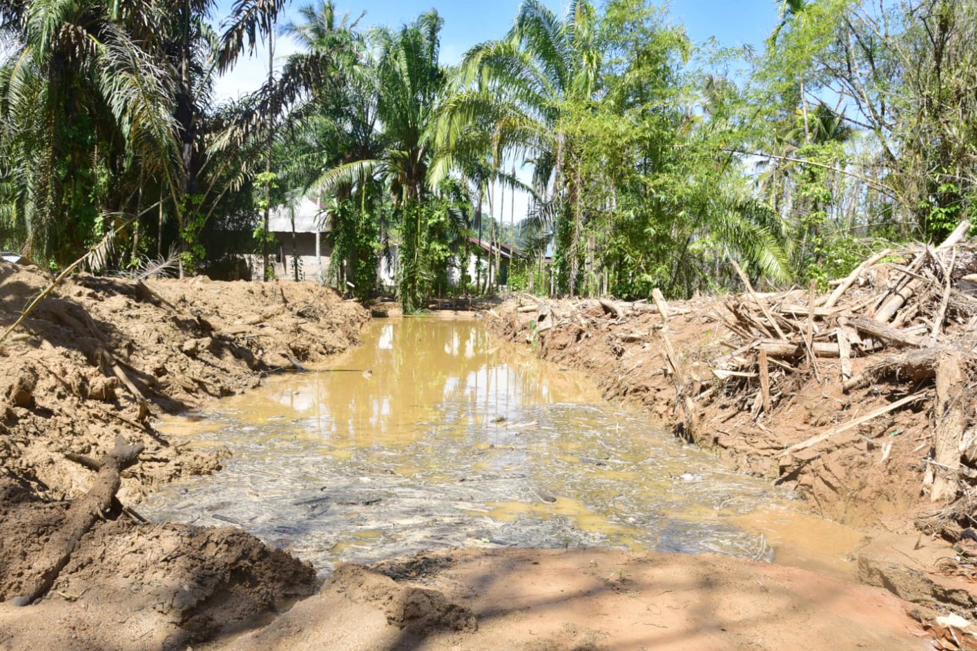 BNPB Kerahkan 4 Alat Berat Normalisasi Sungai Silaga-laga Sipange Tukka 1 WhatsApp Image 2026 07 24 at 06.20.42