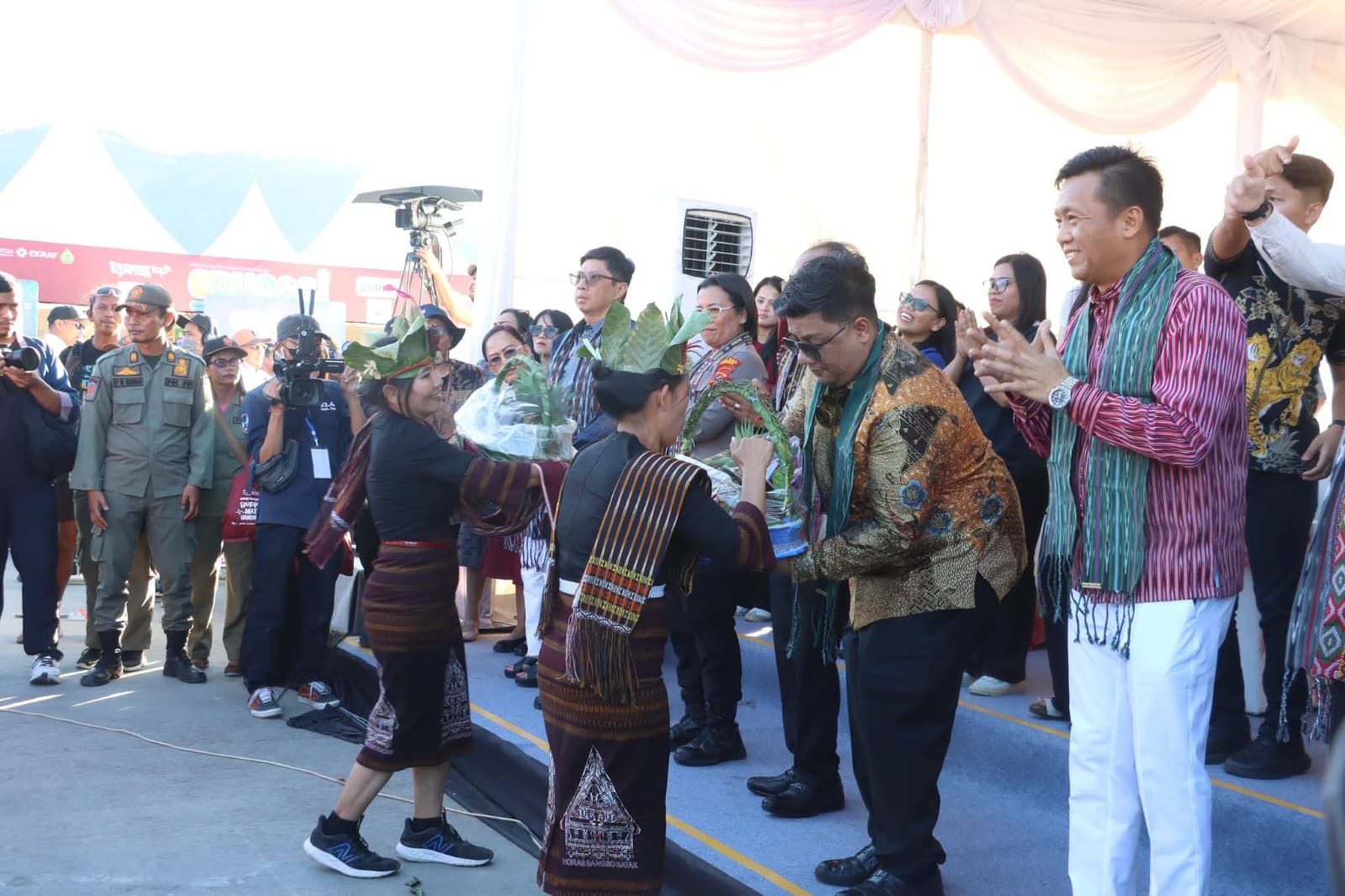Festival Tao Toba Jou Jou 2026: Merajut Warisan, Menggerakkan Ekonomi 2 WhatsApp Image 2026 08 07 at 21.26.41