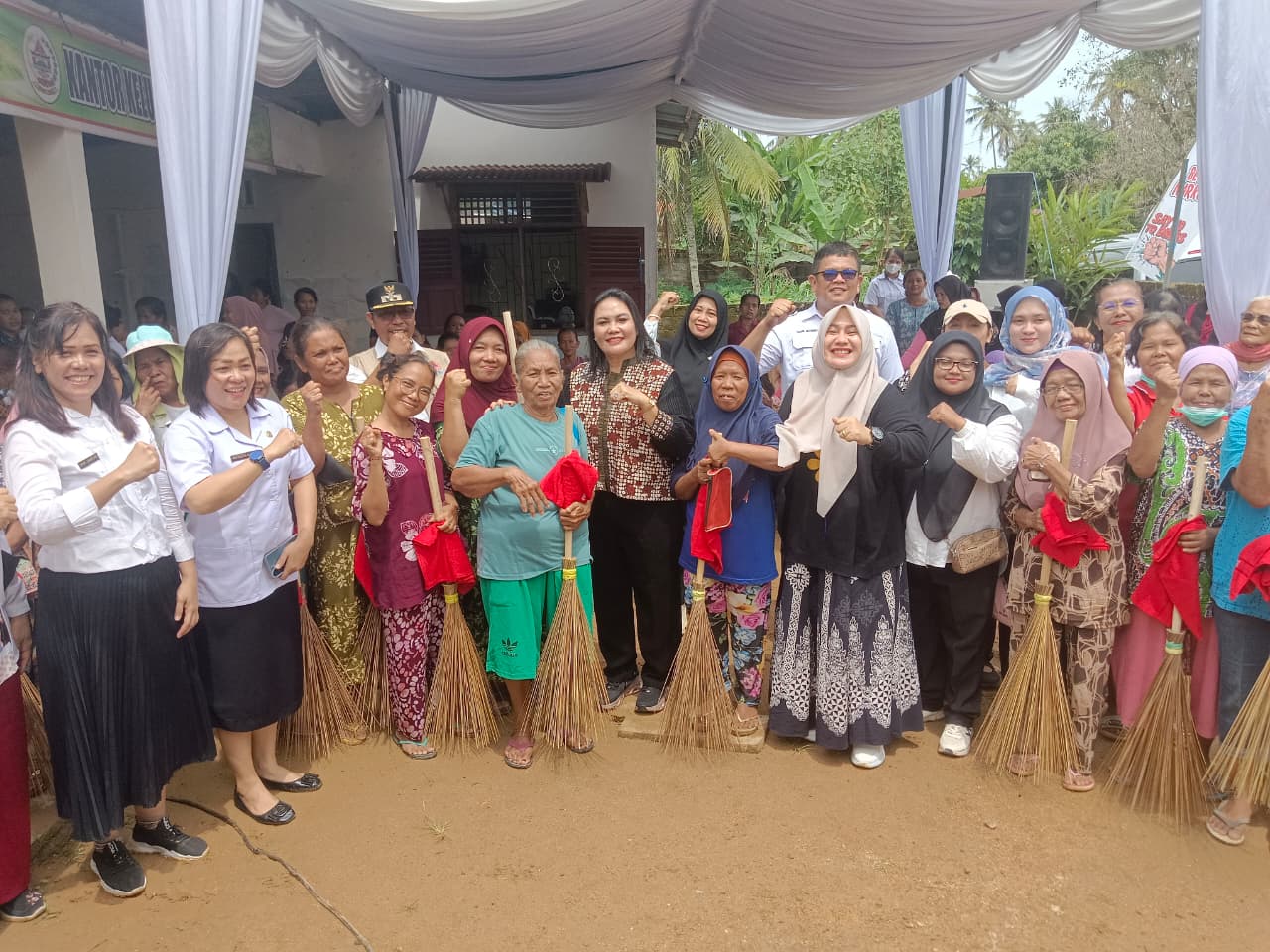 Dinkes Tapteng Gelar Bakti Sosial Pengobatan Gratis 1 WhatsApp Image 2026 08 26 at 09.40.30