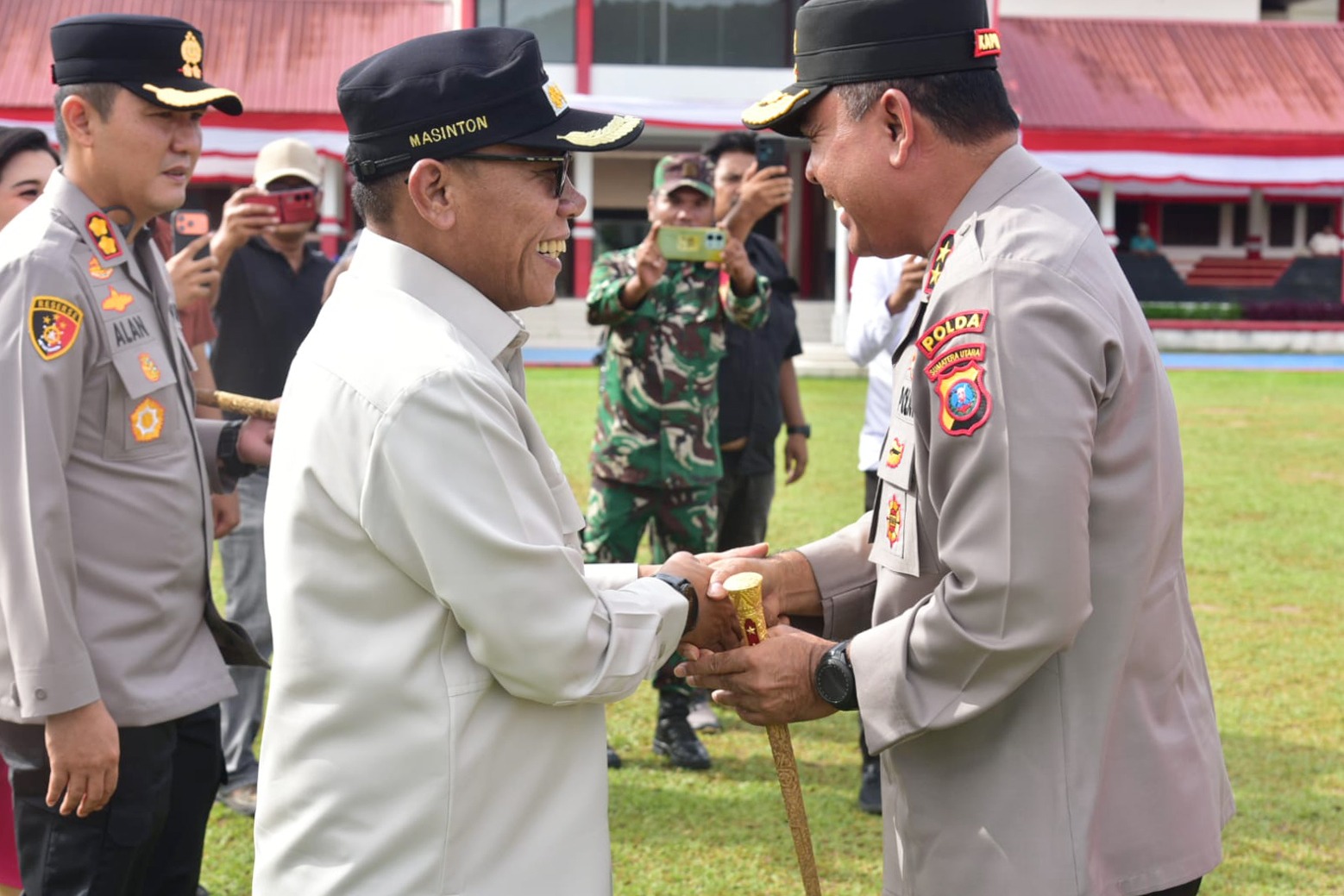 Bupati Masinton Sambut Kunjungan Kerja Kapolda Sumut ke Tapteng 1 sambut