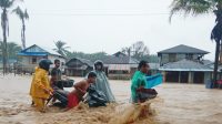 Banjir Lagi, Pemkab Tapteng Gerak Cepat Pastikan Evakuasi dan Penanganan Berjalan Lancar 2 IMG 20260913 WA0019