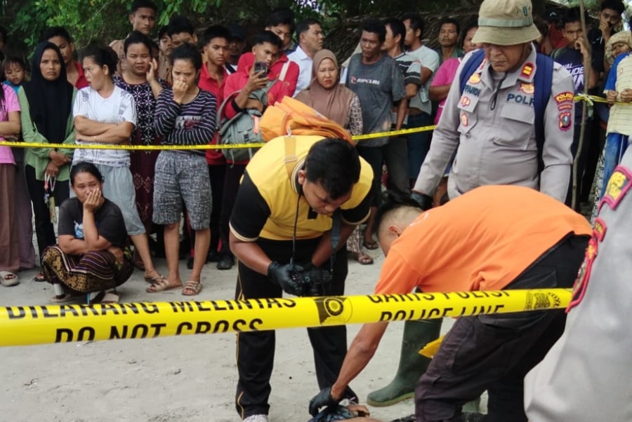 Pengembala Kerbau Tewas Tabrak Kayu di Pantai Binasi Tapteng 1 IMG 20260925 133315