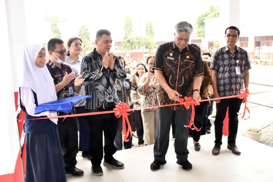 Sekda Tapteng: Gedung Sekolah Baru Harus Diimbangi Integritas Tenaga Pendidik 1 IMG 20261016 WA0037