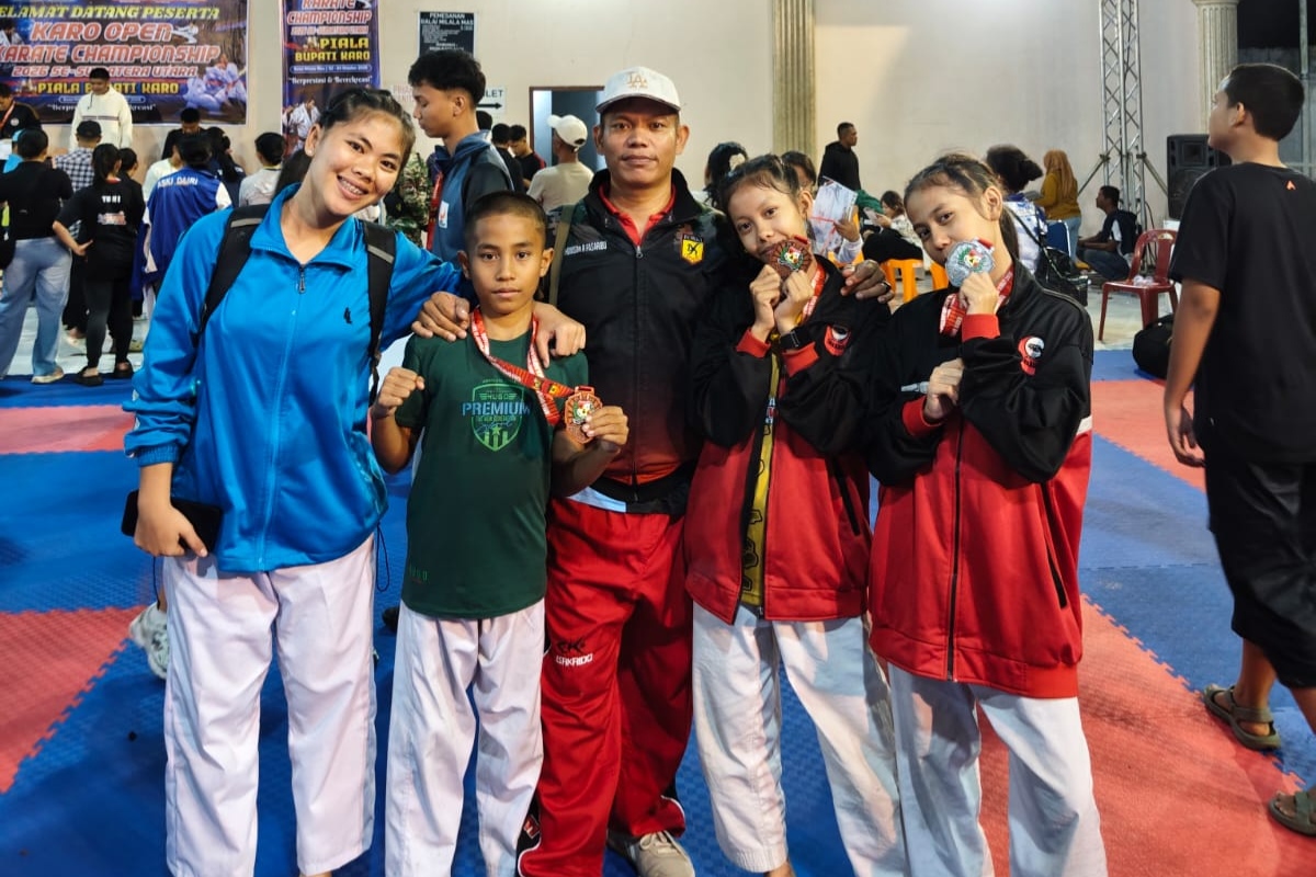 Tim Inkado Tapteng Sabet Medali Emas di Kejuaraan Karate Bupati Karo 1 IMG 20261005 140216